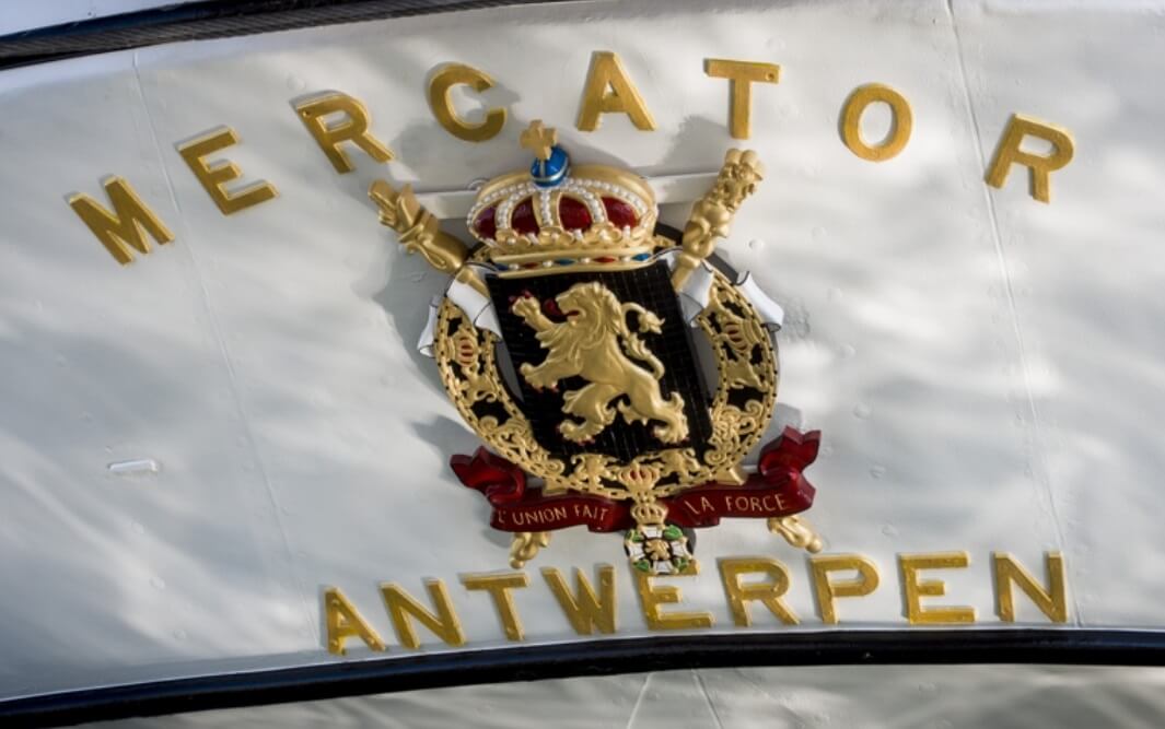Opschrift Antwerpen op Mercator schip